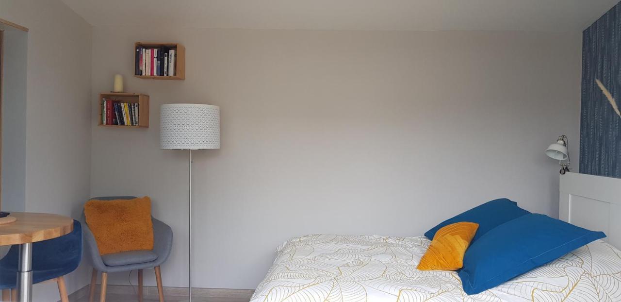 Chamvres Agreable Petite Maison Proche Joigny מראה חיצוני תמונה