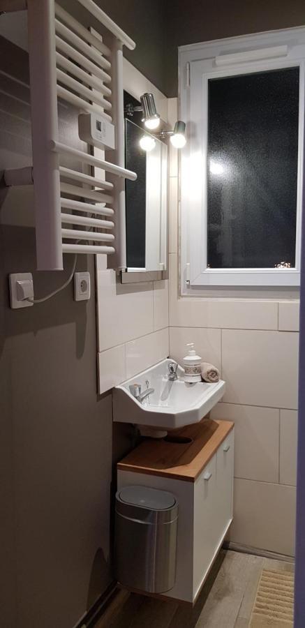 Chamvres Agreable Petite Maison Proche Joigny מראה חיצוני תמונה